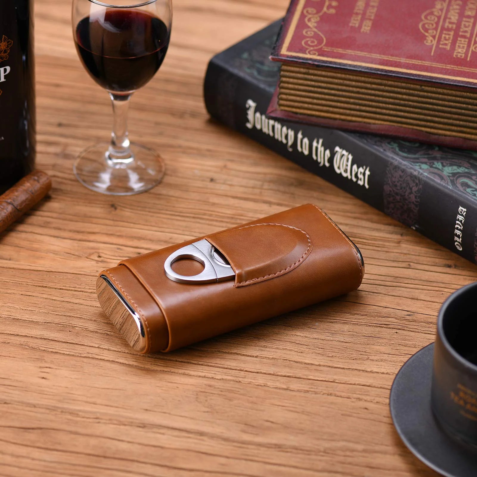Premium Brown Leather Cigar Case, Cedar Wood Lined Cigar Humidor with Silver Stainless Steel Cutter