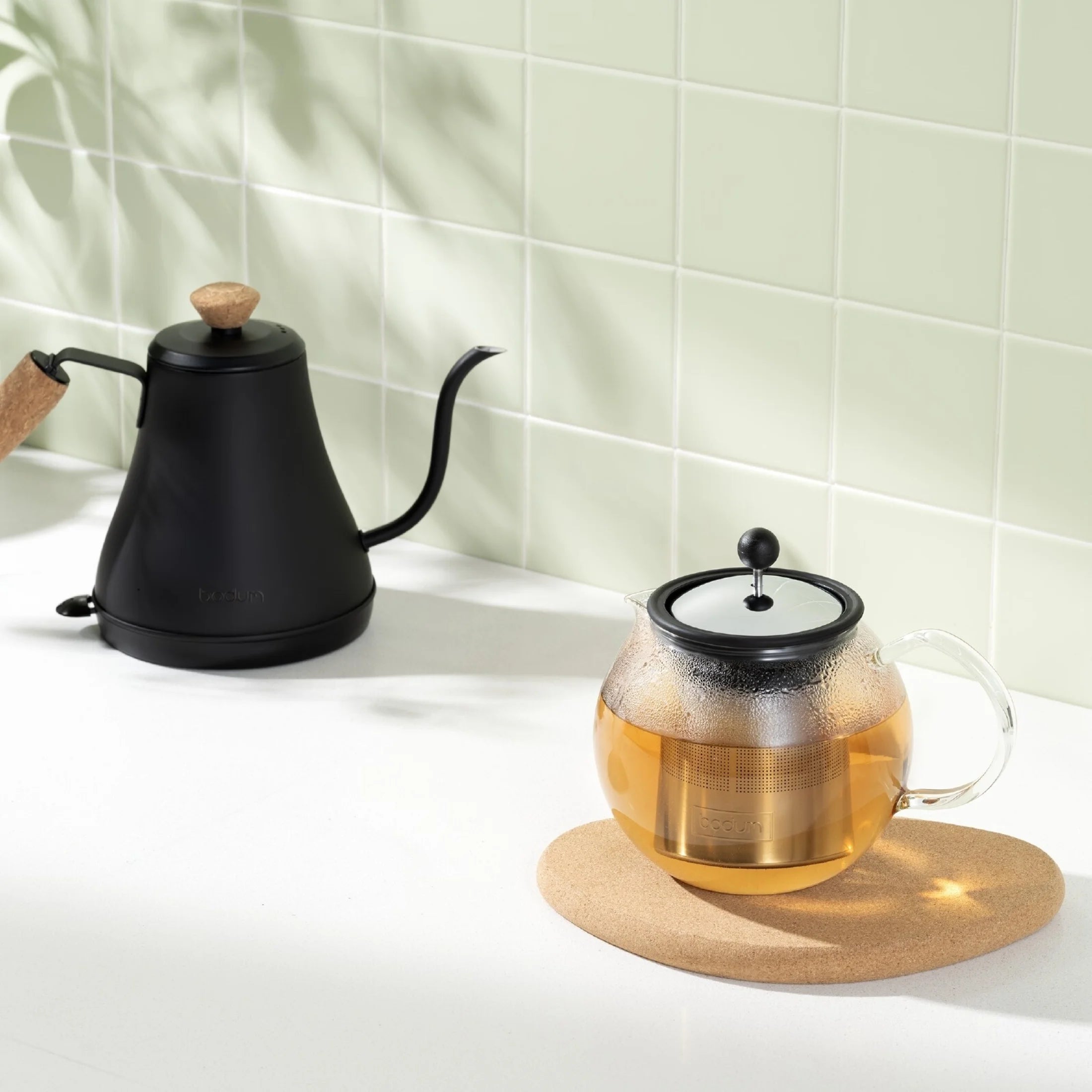 8-Cup Electric Gooseneck Kettle, Black with Automatic Shut-Off